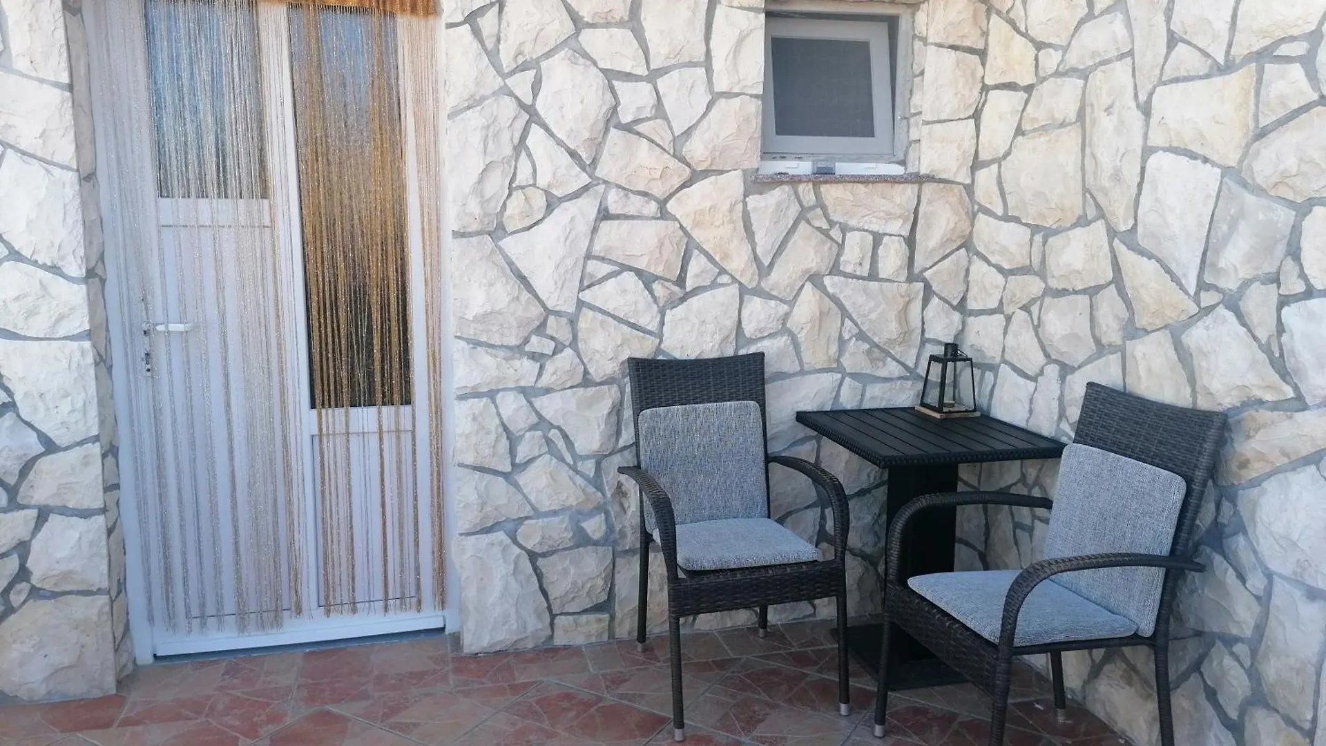 Kod Lenka Apartment Vir